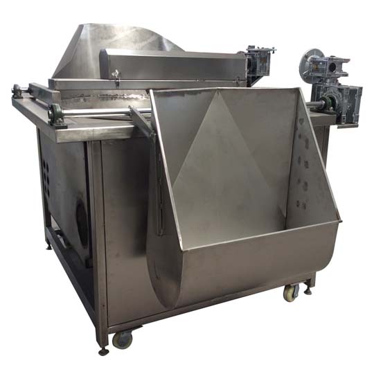 Fryer machine with automatic feeding